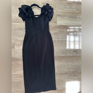 Elliatt black midi dress
